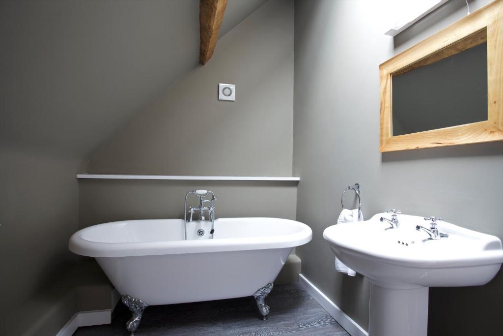 The Kings Arms Otel Didmarton Oda fotoğraf