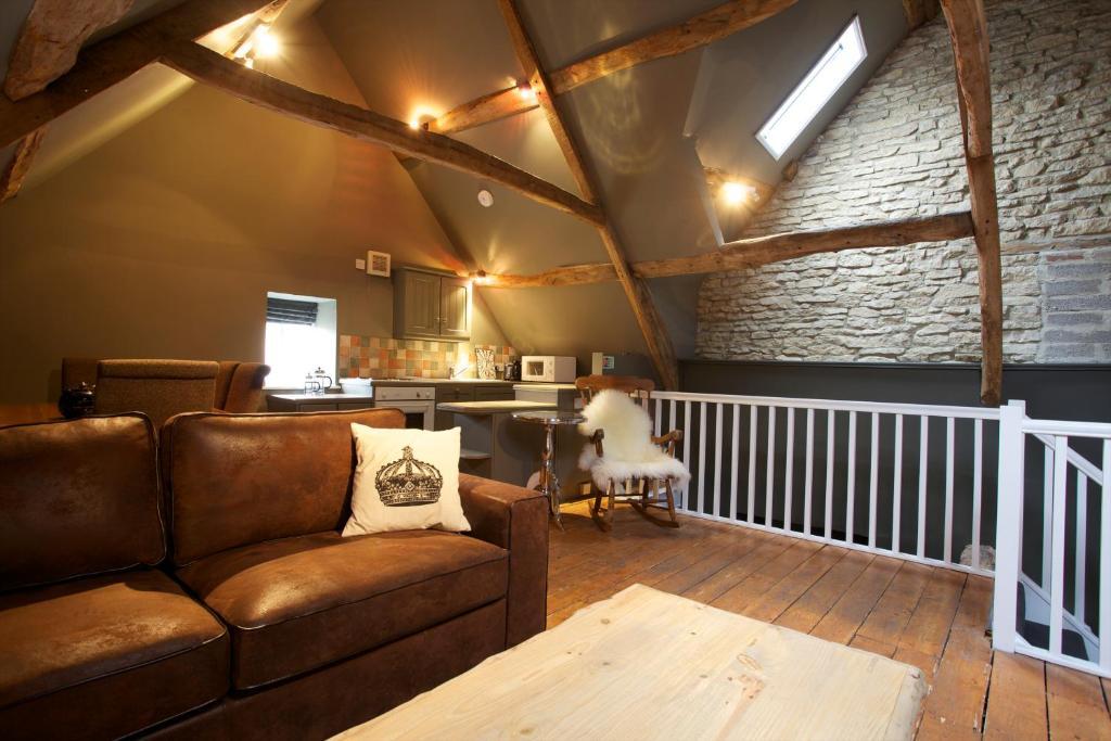 The Kings Arms Otel Didmarton Oda fotoğraf