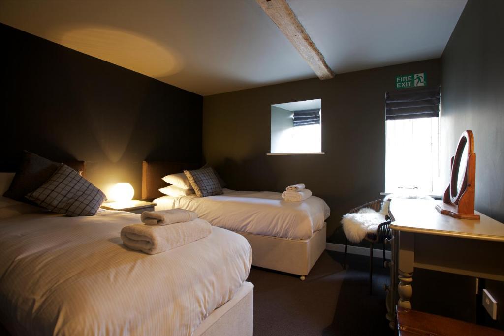 The Kings Arms Otel Didmarton Oda fotoğraf