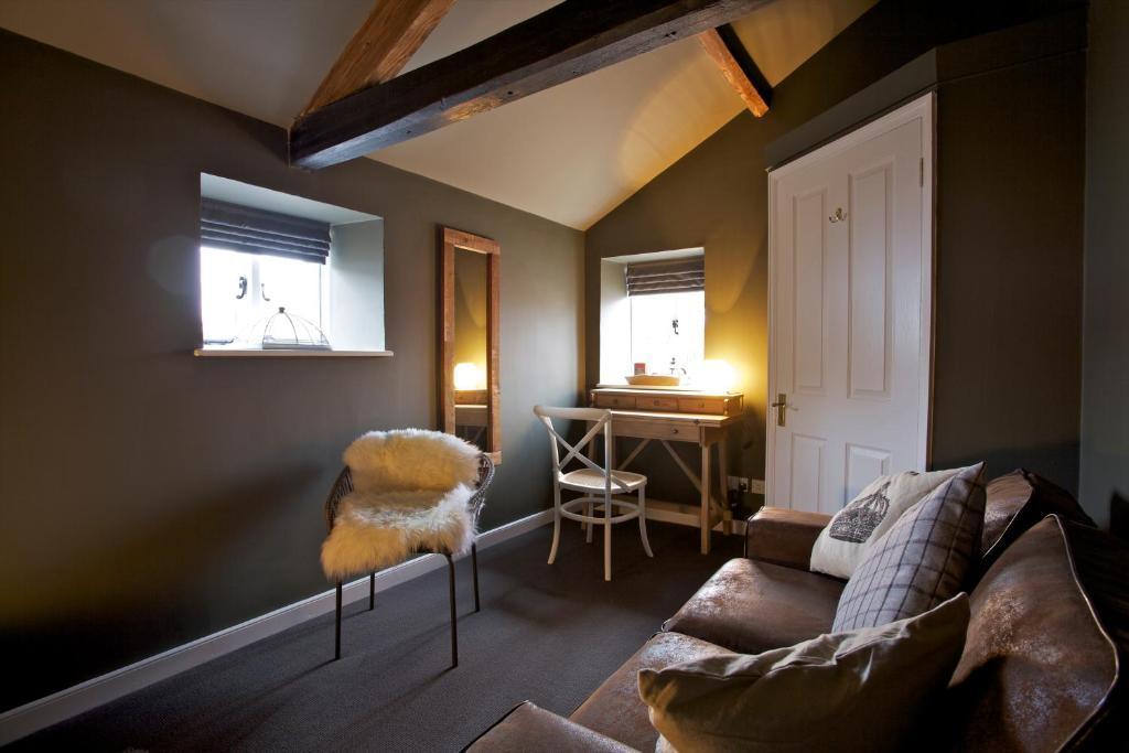 The Kings Arms Otel Didmarton Oda fotoğraf