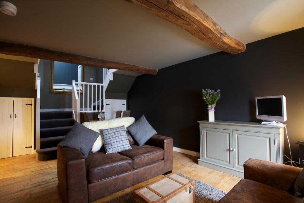 The Kings Arms Otel Didmarton Oda fotoğraf